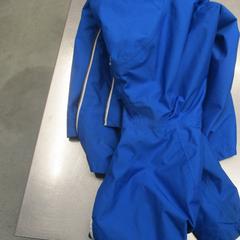 Chubasquero azul Azul, amint azt IKEA Valladolid az iLost segítségével jelentette.