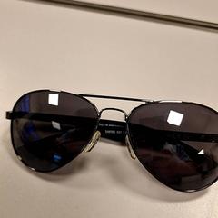 Zonnebril, zoals gemeld door Vrije Universiteit Amsterdam met iLost