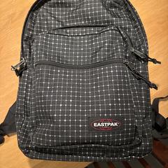 Zwart rugzak an iLost gemeldet