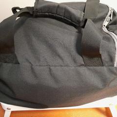 Sac noir, a été signalé par TCL utilisant iLost