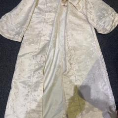 드레스 wit/beige met glitters, iLost를 사용하여 Haven Hotel Rotterdam에 보고됨