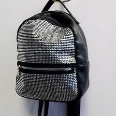 Tasje, zgłoszono przez Hermes Eindhoven przy użyciu iLost