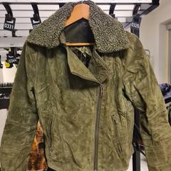 İLost kullanarak Libéma Beurzen en Evenementen tarafından bildirildiği gibi Jas groen | 1931 Congrescentrum