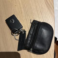 Volvo autosleutel in portemonneetje, jak bylo nahlášeno na iLost