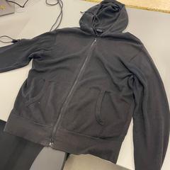 Veste Zwart, come riportato da Heidelberglaan 15 utilizzando iLost