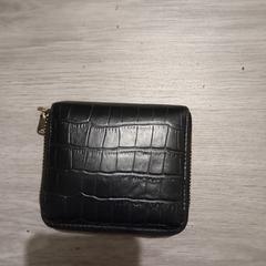 Wallet, amint azt az iLostnak jelentették.