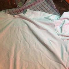 بلوزة Wit t-shirt، كما تم الإبلاغ عنه بواسطة De Heeren van Aemstel عبر iLost