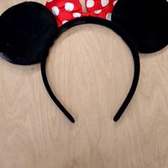 Serre-tête, segons ha informat IKEA Lyon Grand Parilly mitjançant iLost