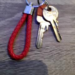 Clave, segundo informou EBS Tramplein usando iLost