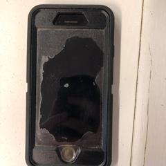 Mobiele telefoon iPhone، كما تم الإبلاغ عنه بواسطة Georgie's Wundergarten عبر iLost