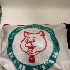 ポーチ, ha sido reportado por IKEA鶴浜 con iLost