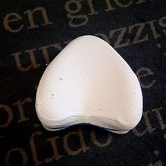 Cuscino & Cuscino per il collo, come riportato da Van der Valk Hotel Sneek utilizzando iLost
