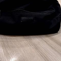 Toilet bag Zwart, as reported by Van der Valk Hotel Vianen using iLost