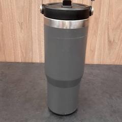 Parier sur, a été signalé par Rotterdam The Hague Airport utilisant iLost