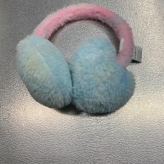 귀마개 Roze met blauw, iLost를 사용하여 IKEA Haarlem에 보고됨
