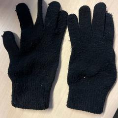 Gants, a été signalé par Keolis Landskrona utilisant iLost