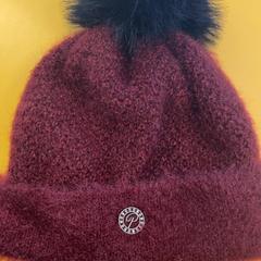 모자 Dark rot, iLost를 사용하여 MEININGER Hotel Dresden Zentrum에 보고됨