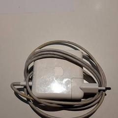 Cargador de iPhone, segundo informou Campus Den Haag usando iLost