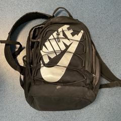 Hátizsák, amint azt Breng Arnhem az iLost segítségével jelentette.