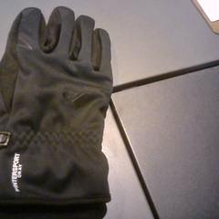 قفاز، كما تم الإبلاغ عنه بواسطة SnowWorld Landgraaf عبر iLost