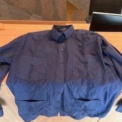 Halenka Blauw - Gevonden 25-04, jak nahlášeno Van der Valk Hotel Deventer pomocí iLost