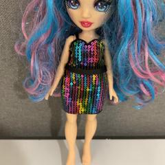 Nina, segons ha informat Fenix mitjançant iLost