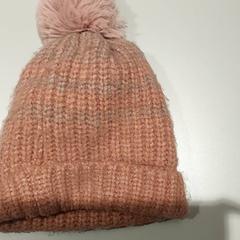 Kleding - Muts, a été signalé par Centraal magazijn utilisant iLost