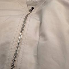 재킷 Ecru, iLost를 사용하여 Qbuzz Fryslân에 보고됨