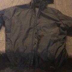 Windjacke Zwartgrijs, gemeldet von De Heeren van Aemstel über iLost