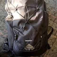 Rucksack Zwart Northface Eszes, gemeldet von Connexxion Amstelland-Meerlanden Schiphol Zuid über iLost