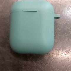 Draadloze oortjes, as reported by Rotterdam The Hague Airport using iLost