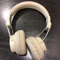 سماعات الرأس، كما تم الإبلاغ عنه بواسطة Qbuzz U-OV عبر iLost