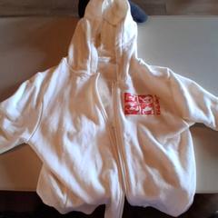 سترة Mickey mouse Disney vest beige، كما تم الإبلاغ عنه بواسطة Familiepark Drievliet عبر iLost