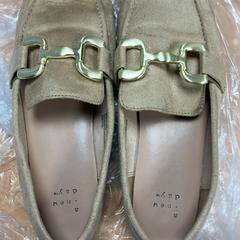 Cipő, amint azt Sheraton Brussels Airport Hotel az iLost segítségével jelentette.