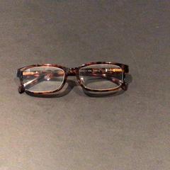 Ulleres de lectura leesbril, segons ha informat Van der Valk Hotel Amsterdam Zuidas mitjançant iLost