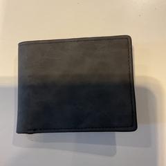 Diru-zorroak Agyemang., gisa salatu by Gemeente Amsterdam - Bureau Gevonden Voorwerpen iLost erabiliz