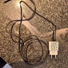 Laddare Blokje met zwarte stippen, rapporterat av Van der Valk Hotel Wolvega Heerenveen med iLost