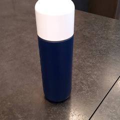 Láhev na vodu, jak nahlášeno Rotterdam The Hague Airport pomocí iLost