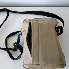 Bolsa - Meznoun, ha sido reportado por Centraal magazijn con iLost