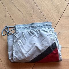 Szorty & Stroje kąpielowe, zgłoszono przez Hotel Apeldoorn przy użyciu iLost