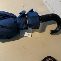 우산 - Opvouwbare, iLost를 사용하여 Regio West-Vlaanderen에 보고됨