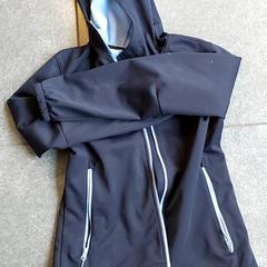 Kleding - Jas blauw, amint azt Centraal magazijn az iLost segítségével jelentette.