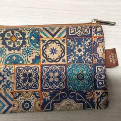 Táska - Naturel Cork, amint azt Centraal magazijn az iLost segítségével jelentette.