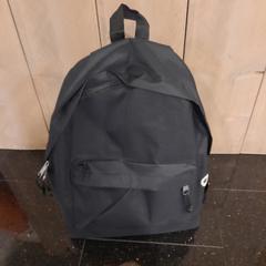 Rugzak, segons ha informat Pouw Vervoer mitjançant iLost