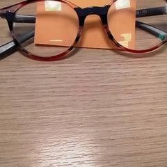 Lunettes, a été signalé par Qbuzz Fryslân utilisant iLost