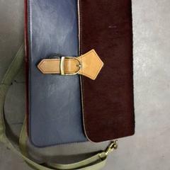 Taška přes rameno, jak nahlášeno Transdev Hoeksche Waard Goeree Overflakkee pomocí iLost