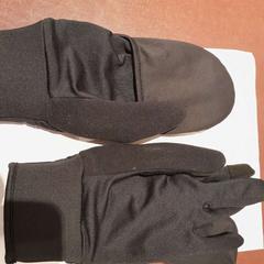 Handskar noirs, rapporterat av TCL med iLost