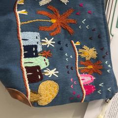 Handbag, como reportado por Silver Sands Beach utilizando o iLost