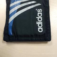 Carteira Hennebert, segundo informou Centraal magazijn usando iLost