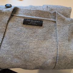 Svetr, jak nahlášeno Inntel Hotels Utrecht Centre pomocí iLost